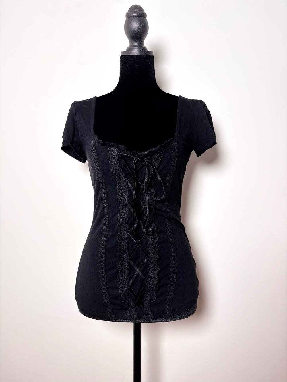 Vtg Y2K Black Lace Up Corset Style Short Sleeve Fitted Top Crochet Lace Panels